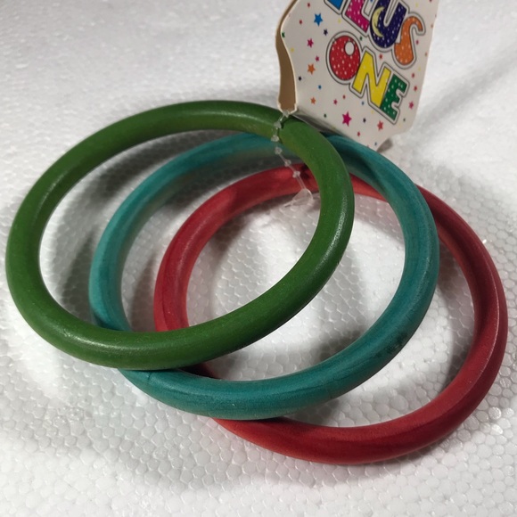 Vintage Wood Bangle Set - Picture 12 of 12